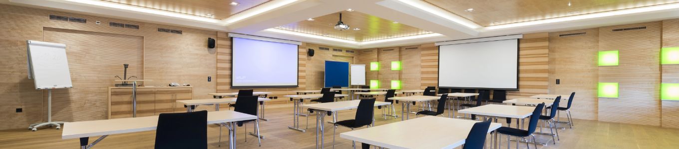 Arredi sala formazione: come progettare spazi pratici e confortevoli