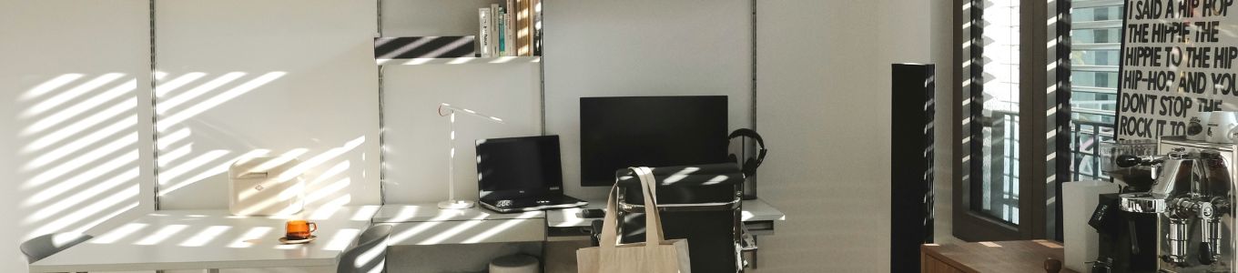 Organizzazione postazione lavoro: efficienza e benessere in ufficio