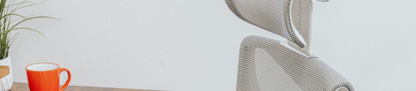 Sedia da ufficio ergonomica: 10 caratteristiche che deve avere